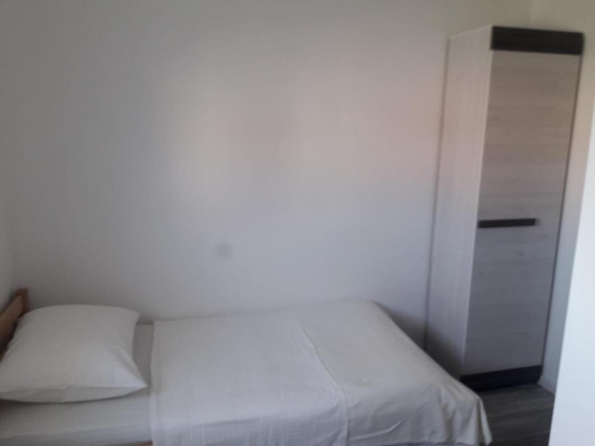 Apartman Sandra Vodice Eksteriør billede
