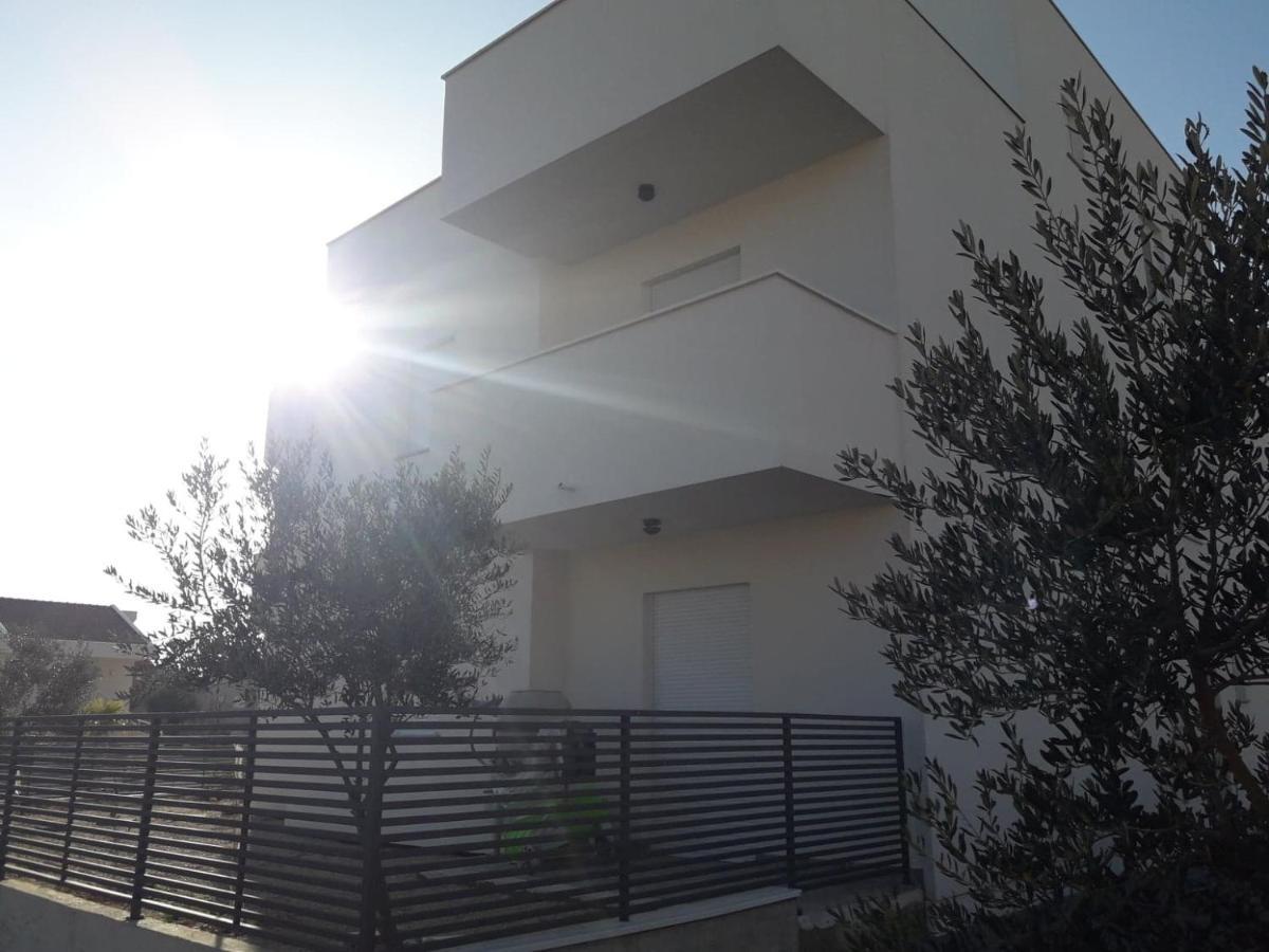 Apartman Sandra Vodice Eksteriør billede