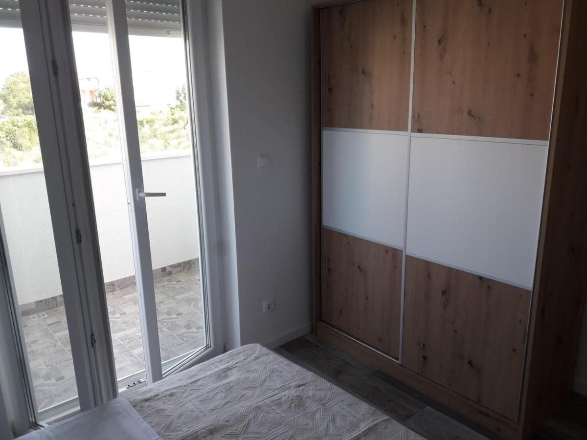 Apartman Sandra Vodice Eksteriør billede